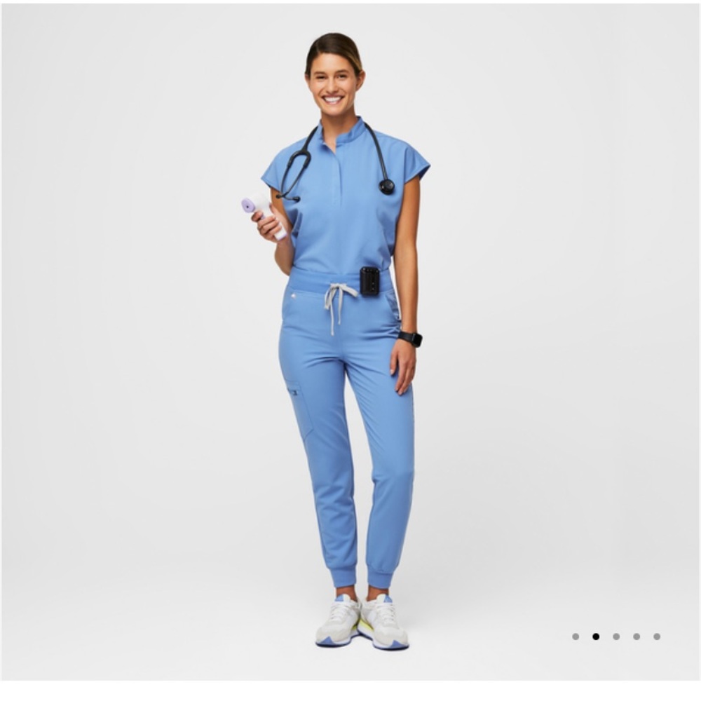 FIGS high waisted Zamora jogger scrub pants